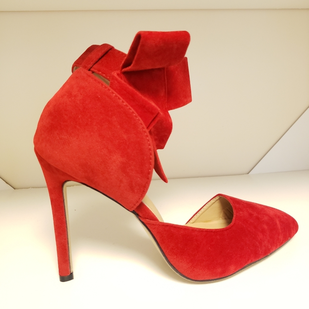Shoes - Picture 2 of 7